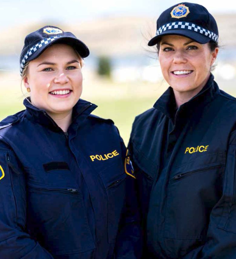 Constable Frances Bonde (left) and Senior Constable Megan Williams (right)