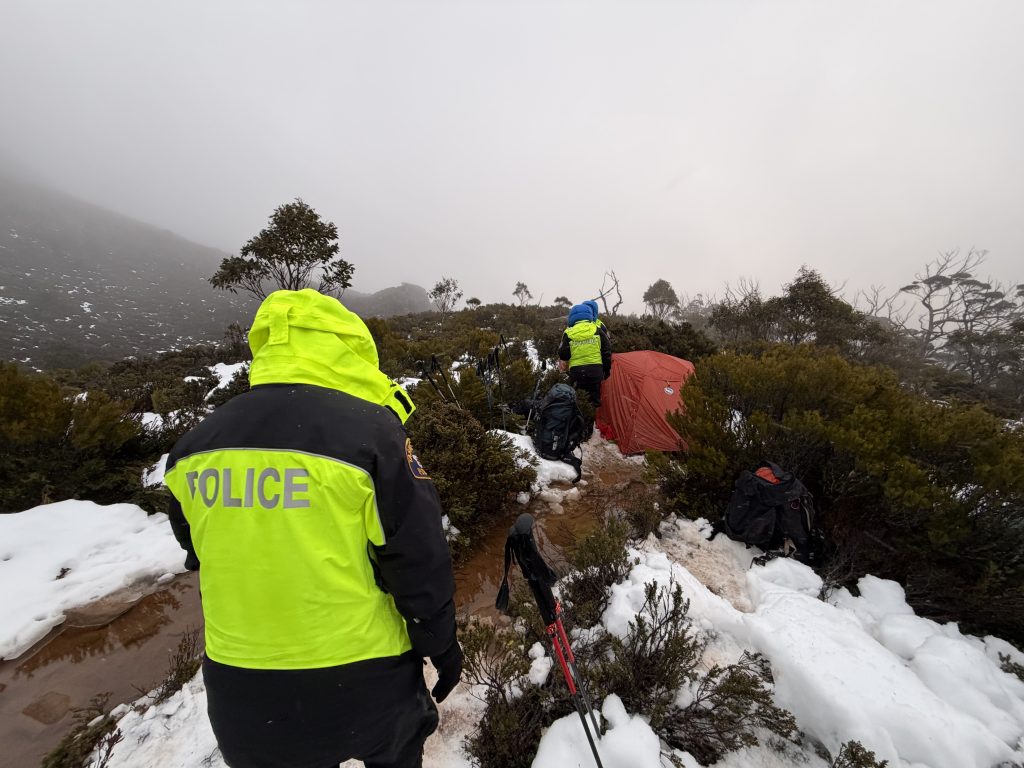 Bushwalkers safe after Overland Track ordeal - Tasmania Police